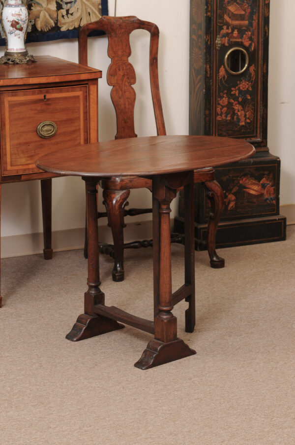 19th Century English Oak Oval Tilt Top Table with Gate Leg - Image 14