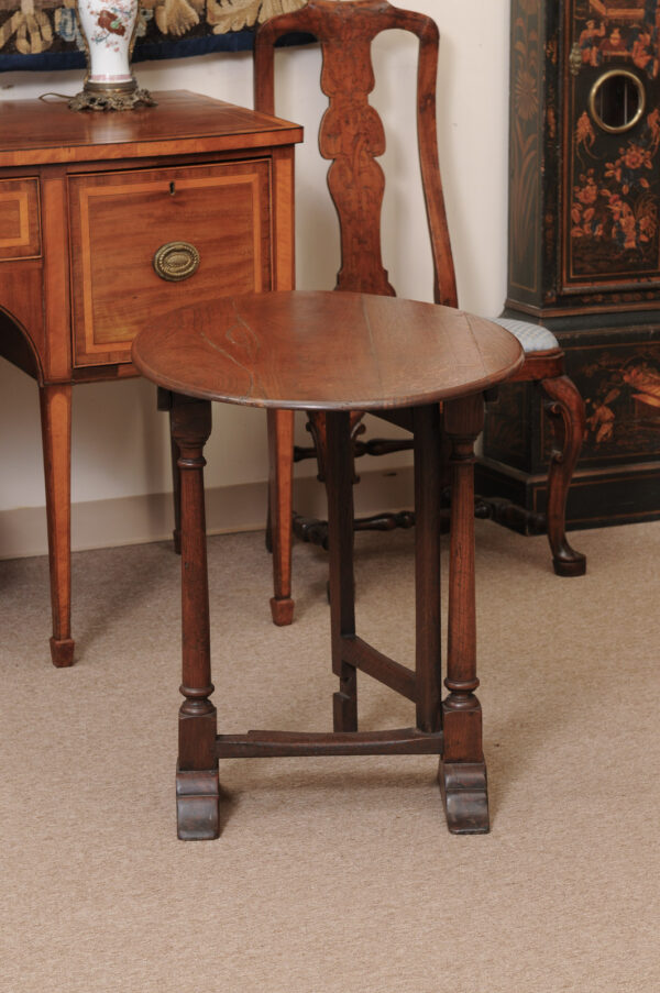 19th Century English Oak Oval Tilt Top Table with Gate Leg - Image 15