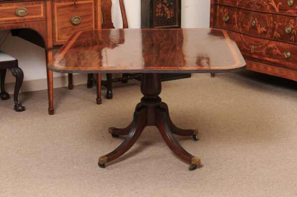 Rectangular 19th Century English Mahogany Breakfast Table with Crossbanding Inlay & Splay Legs - Image 15