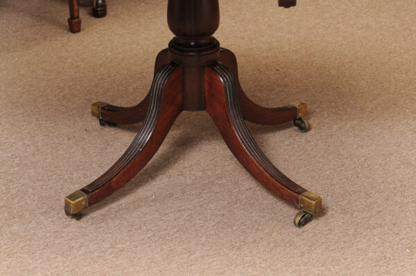 Rectangular 19th Century English Mahogany Breakfast Table with Crossbanding Inlay & Splay Legs - Image 18