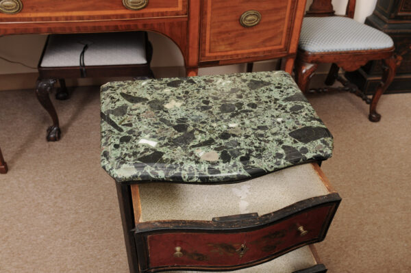Pair of 18th Century Continental Chinoiserie Decorated Commodini with Green Marble Tops - Image 10