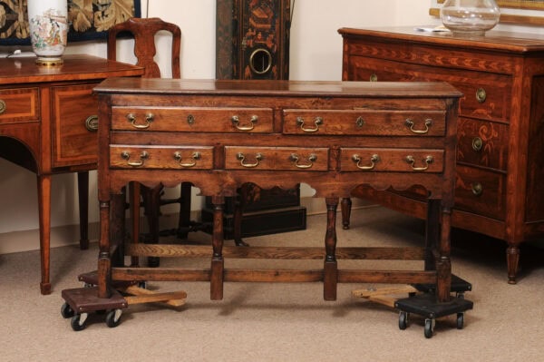 English 18th Century Oak Dresser Base / Server with 5 Drawers, Brass Bail Pulls and Shaped Apron - Image 15
