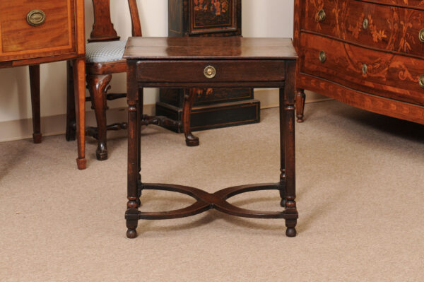 Englisn 18th Century Oak Side Table with 1 Drawer, Rounded Legs and X-Form Stretcher - Image 14