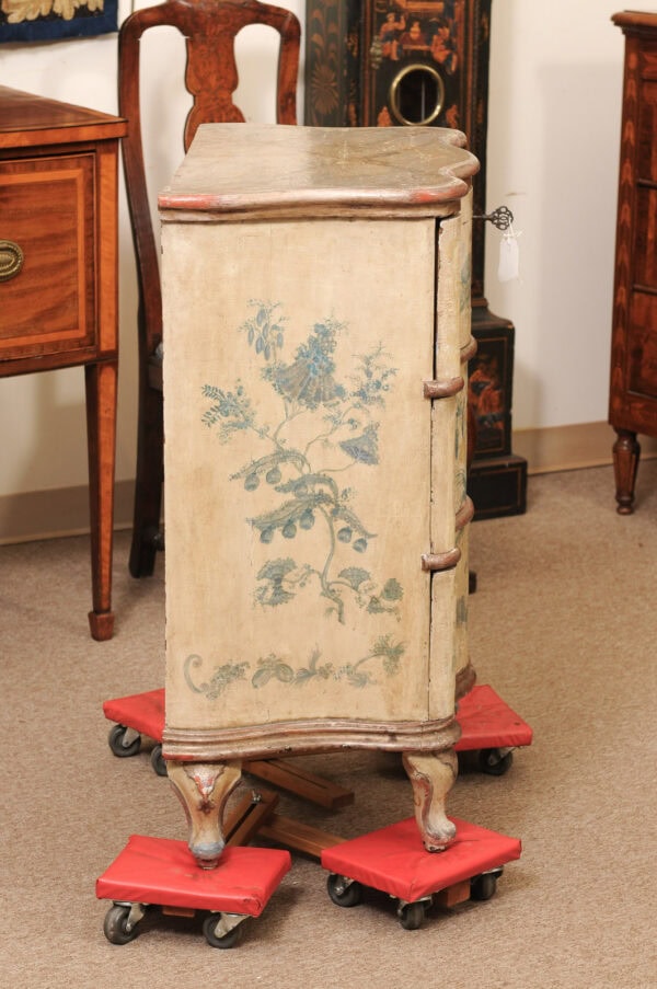 18th Century Italian Serpentine Polychrome Painted Commode with Silver Gilt and Blue Painted Foliage Detail - Image 7