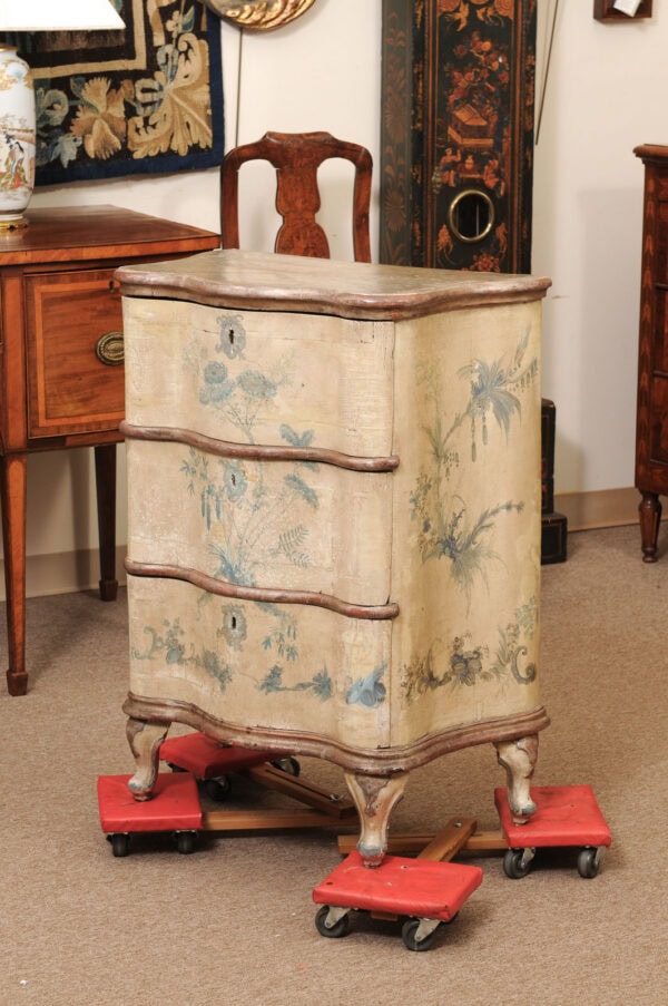 18th Century Italian Serpentine Polychrome Painted Commode with Silver Gilt and Blue Painted Foliage Detail - Image 12