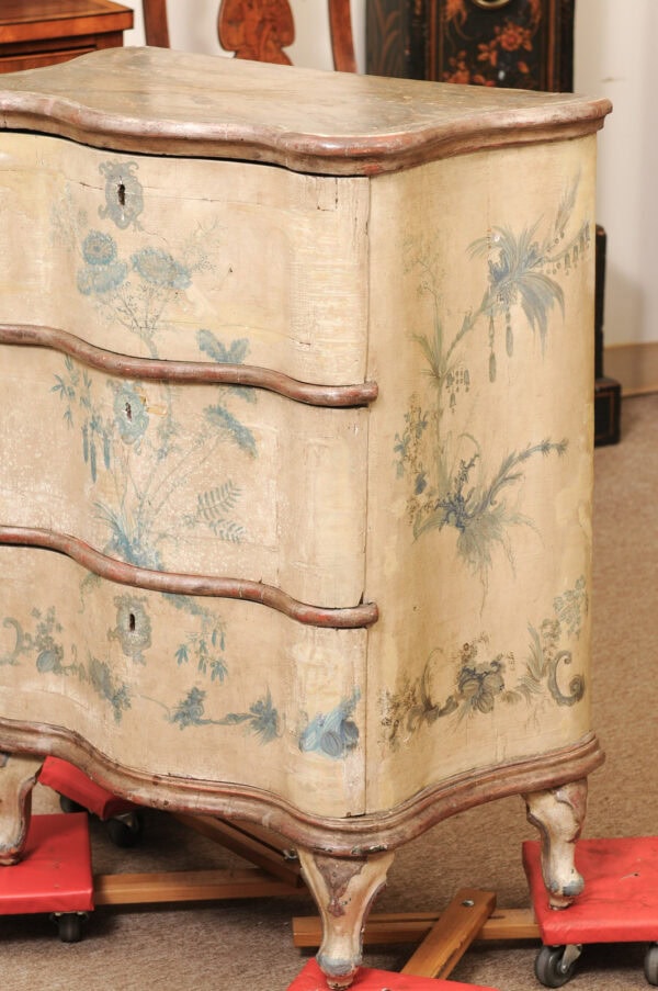 18th Century Italian Serpentine Polychrome Painted Commode with Silver Gilt and Blue Painted Foliage Detail - Image 13