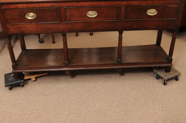 Early 19th Century English Dresser Base with 3 Drawers, Reeded Supports and Pot Board Below - Image 15