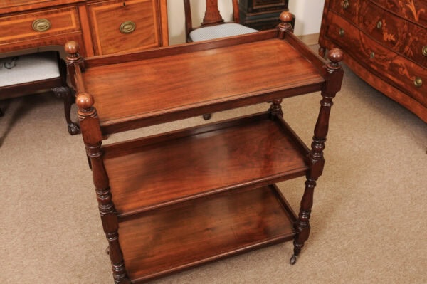 English 19th Century Walnut Trolley with 3 Tiers and Turned Supports - Image 6
