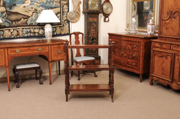 English 19th Century Walnut Trolley with 3 Tiers and Turned Supports - Image 9
