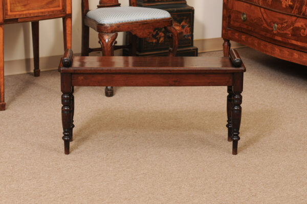 English 19th Century Hall Bench in Mahogany with Turned Legs - Image 13