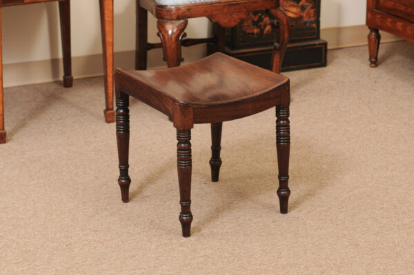 George III English Saddle Seat Mahogany Bench with Turned Legs, Early 19th Century - Image 3