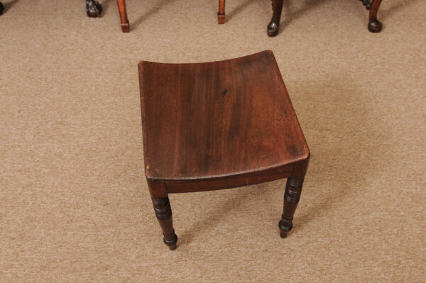 George III English Saddle Seat Mahogany Bench with Turned Legs, Early 19th Century - Image 5