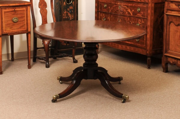 English George III Breakfast Oval Dining Table in Plum Pudding Mahogany with Pedestal Base, Early 19th Century - Image 6