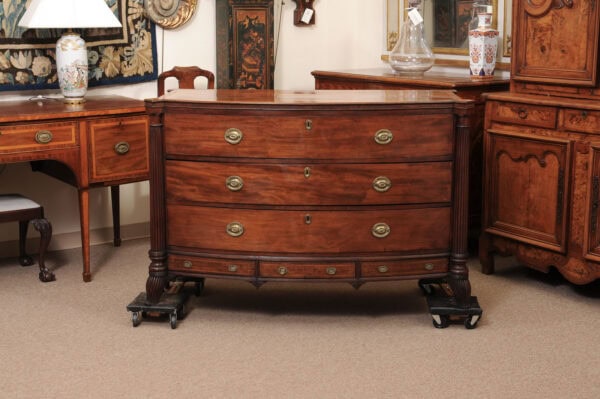 Fine English Mahogany Chest in the Manner of Gillows with Rosewood and Satinwood Cross-banding, Complemented by Flanking Reeded Columns that Terminate at the feet, Early 19th Century - Image 13
