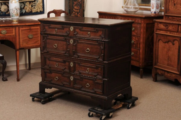 18th Century Oak Jacobean Style Chest with 4 Drawers and Barley Twist Detail Ending in Bracket Feet - Image 12