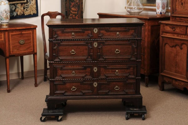 18th Century Oak Jacobean Style Chest with 4 Drawers and Barley Twist Detail Ending in Bracket Feet - Image 13