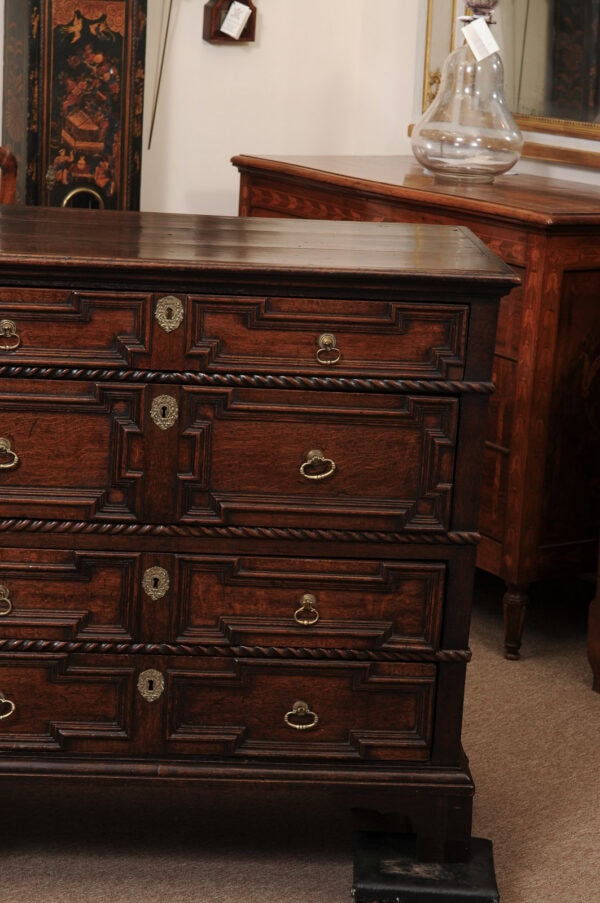 18th Century Oak Jacobean Style Chest with 4 Drawers and Barley Twist Detail Ending in Bracket Feet - Image 14