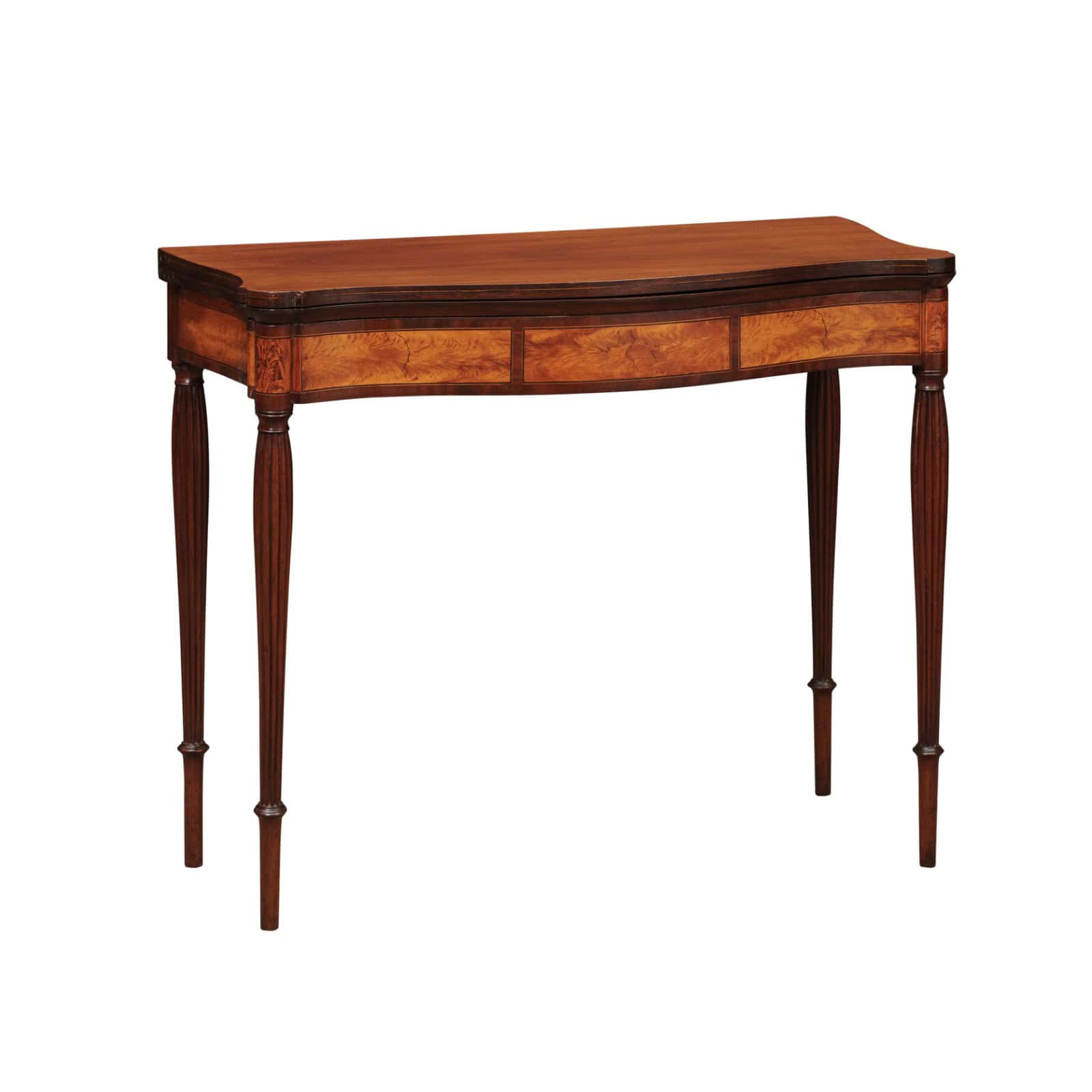 American Game Table in Maple & Mahogany with Reeded Legs, Possibly Salem, MD, Ca. 1815 - Image 2