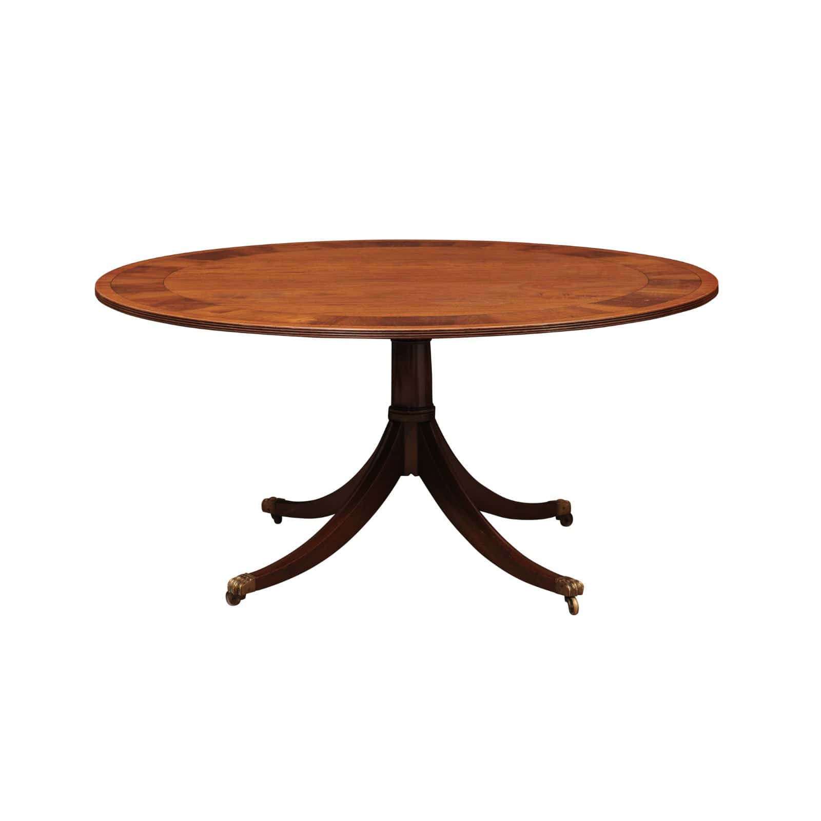 English Round Mahogany Pedestal Dining Table with Crossbanding and Ebonized String Inlay, 20th Century - Image 2