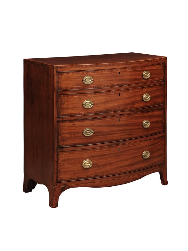 English 19th Century Small Bowfront Chest with Crossbanded Top, String Inlay and Splayed Feet
