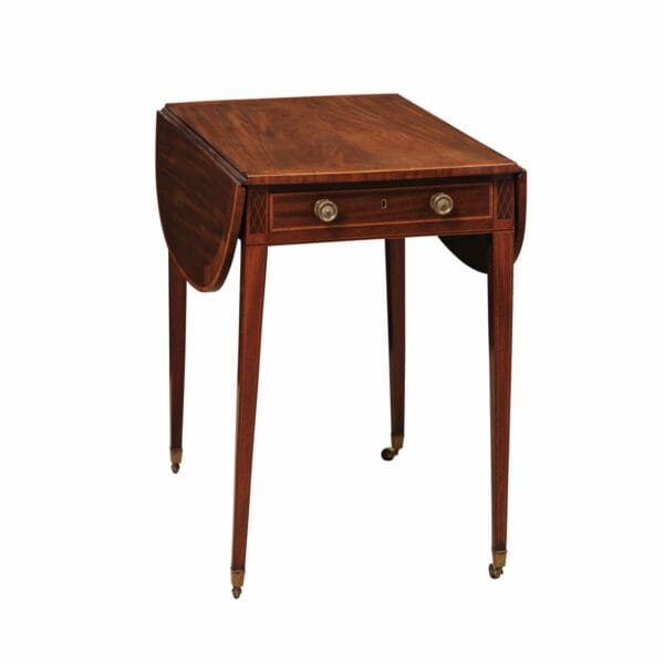 English George III Pembroke Table with Crossbanding and String Inlay - Image 2