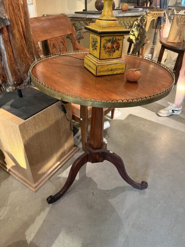 Late 18th Century French Mahogany Louis XVI Tilt Top Gueridon with Brass Gallery