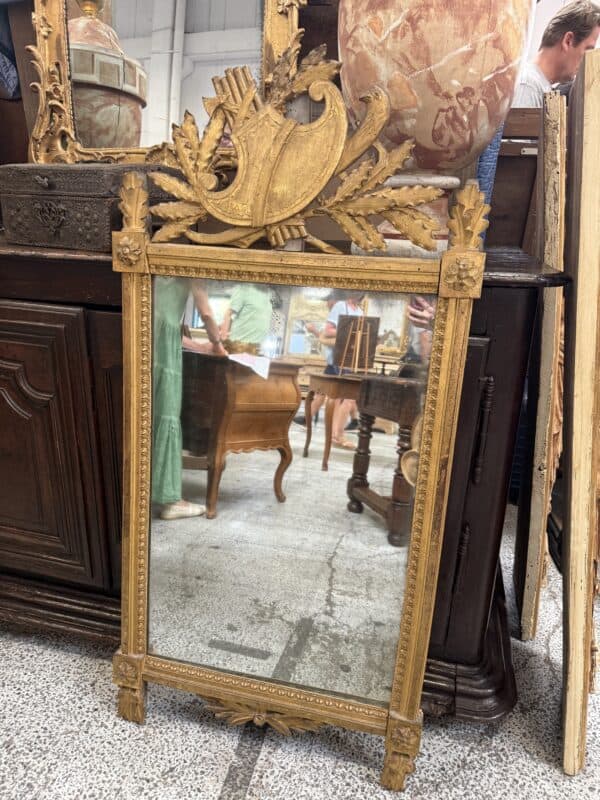 Late 18th Century French Louis XVI Giltwood Mirror