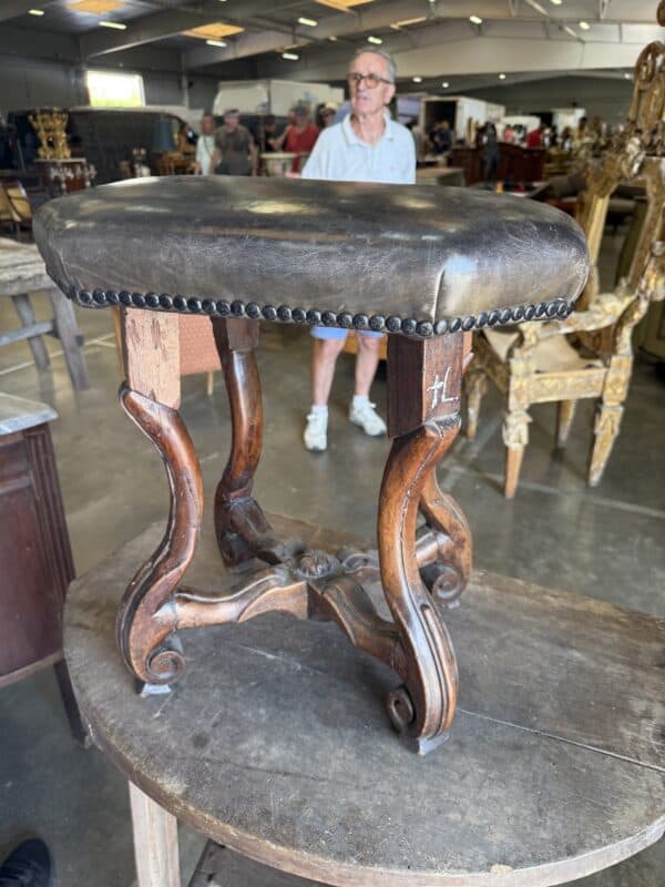 17th Century Italian Baroque Bench in Walnut