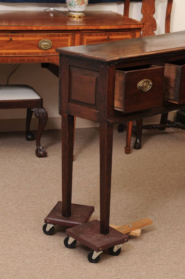 18th Century English Oak Dresser Base with Straight Legs and 4 Drawers - Image 5