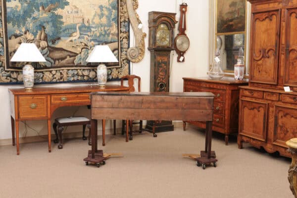 18th Century English Oak Dresser Base with Straight Legs and 4 Drawers - Image 9
