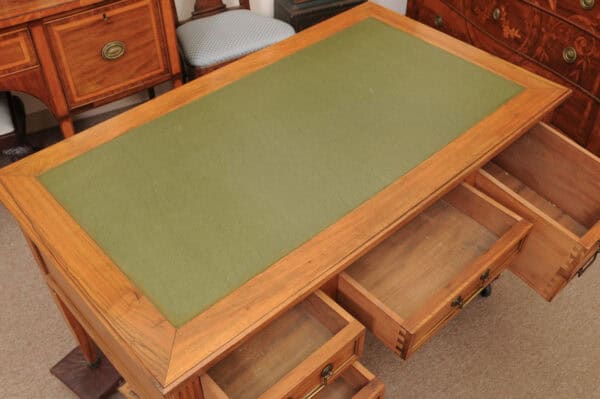 French Louis XVI Style Walnut Writing Table with Green Leather Top, 4 Drawers and Slide, 20th Century - Image 5