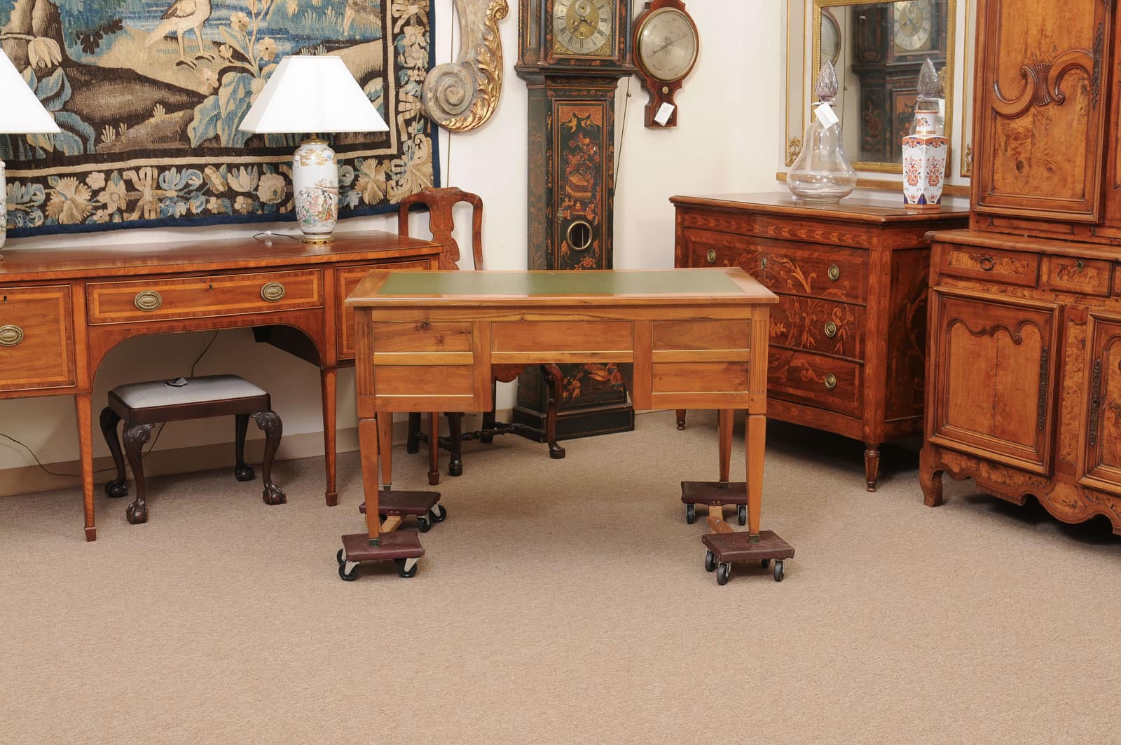 French Louis XVI Style Walnut Writing Table with Green Leather Top, 4 Drawers and Slide, 20th Century - Image 9