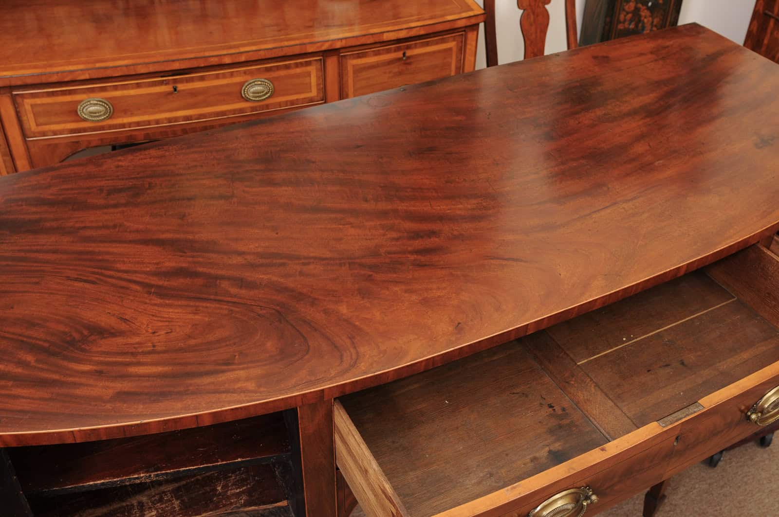 Early 19th Century George IV Mahogany Sideboard with Crossbanding and Reeded Rounded Legs - Image 6