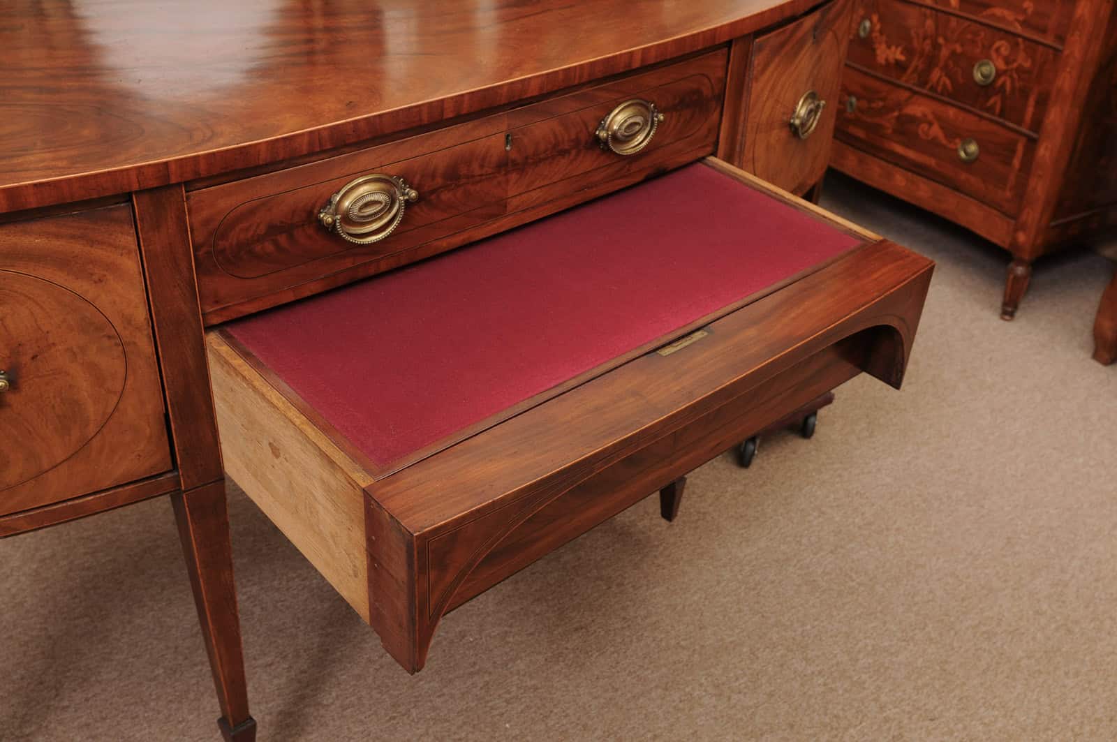 Early 19th Century George IV Mahogany Sideboard with Crossbanding and Reeded Rounded Legs - Image 8