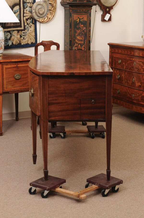 Early 19th Century George IV Mahogany Sideboard with Crossbanding and Reeded Rounded Legs - Image 14