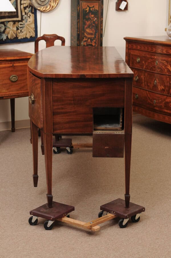 Early 19th Century George IV Mahogany Sideboard with Crossbanding and Reeded Rounded Legs - Image 15