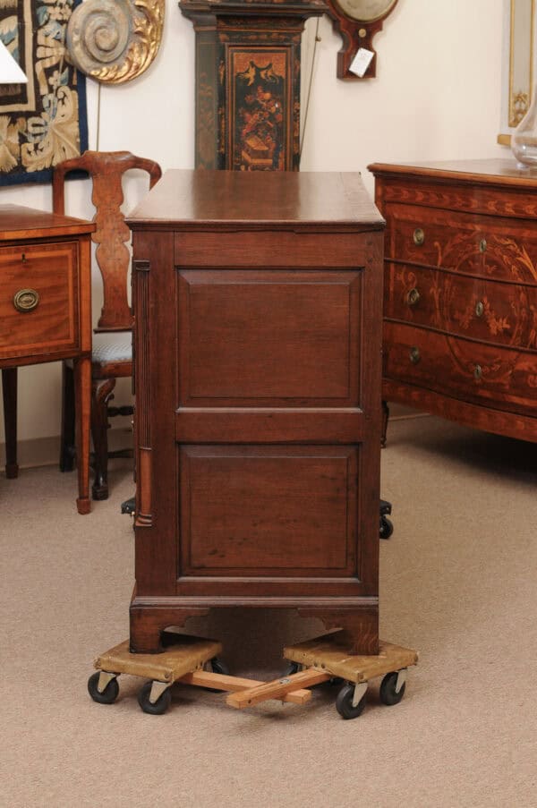 English Late 18th Century Dresser Base with 3 Drawers, Brass Bail Pulls and Shaped Apron - Image 11