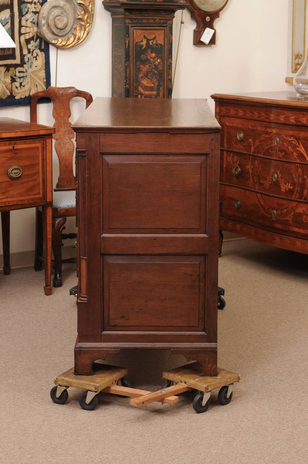 English Early 19th Century Oak Mules Chest with 7 Crossbanded Drawers, and Flanking Column Detail - Image 11
