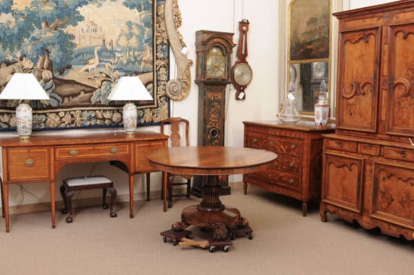 English 19th Century William IV Roswood Pedestal Center Table with Paw Feet - Image 9
