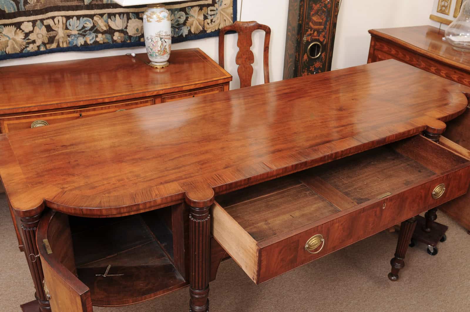 Early 19th Century George IV Mahogany Sideboard with Crossbanding and Reeded Rounded Legs - Image 6