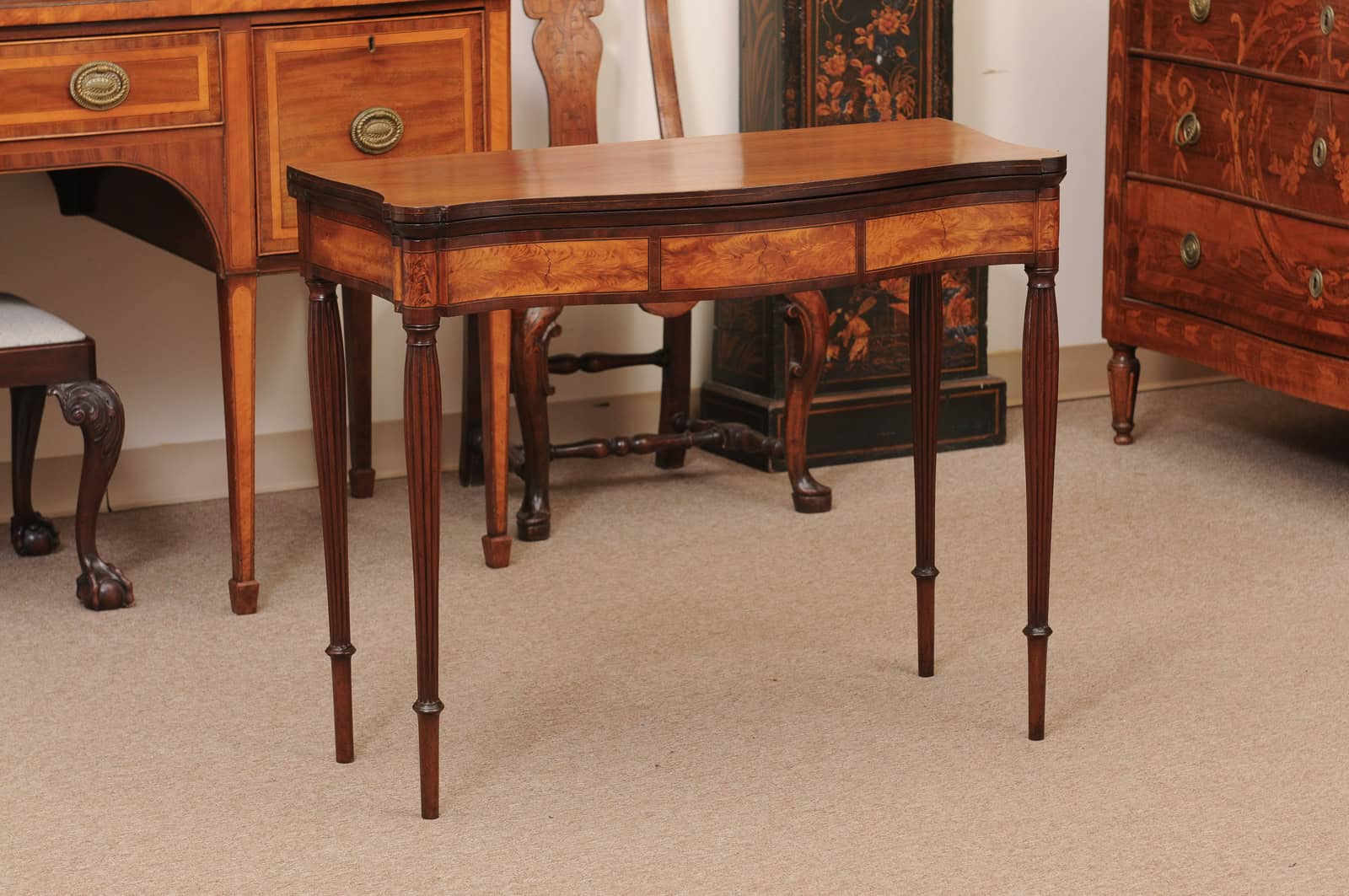 American Game Table in Maple & Mahogany with Reeded Legs, Possibly Salem, MD, Ca. 1815 - Image 3