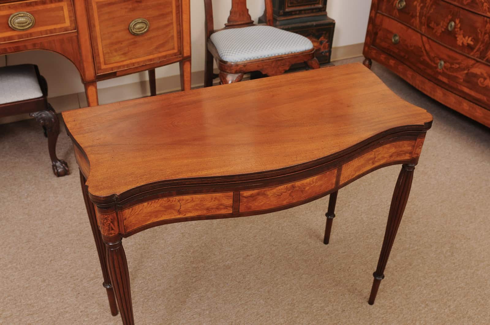 American Game Table in Maple & Mahogany with Reeded Legs, Possibly Salem, MD, Ca. 1815 - Image 5
