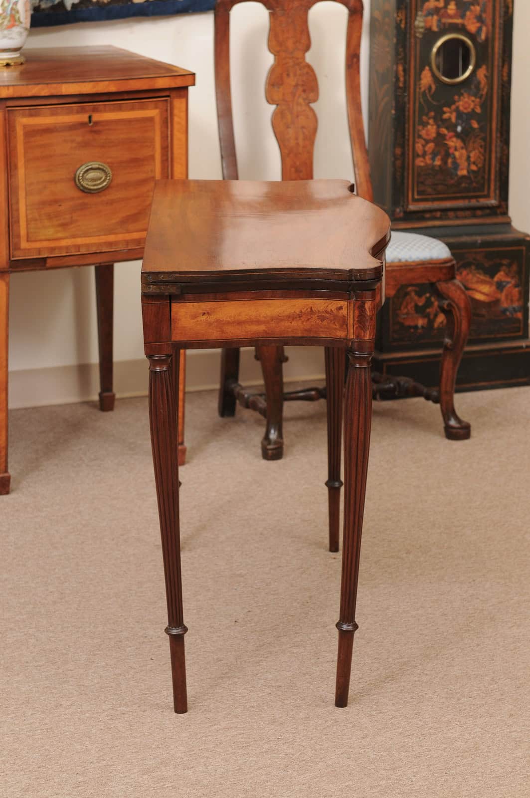 American Game Table in Maple & Mahogany with Reeded Legs, Possibly Salem, MD, Ca. 1815 - Image 6