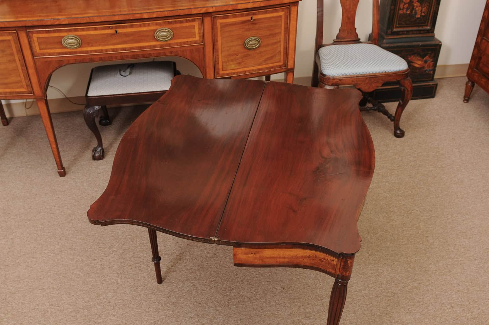 American Game Table in Maple & Mahogany with Reeded Legs, Possibly Salem, MD, Ca. 1815 - Image 9