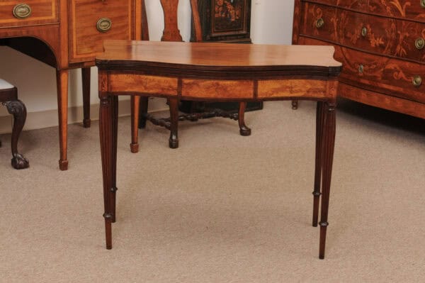 American Game Table in Maple & Mahogany with Reeded Legs, Possibly Salem, MD, Ca. 1815 - Image 15
