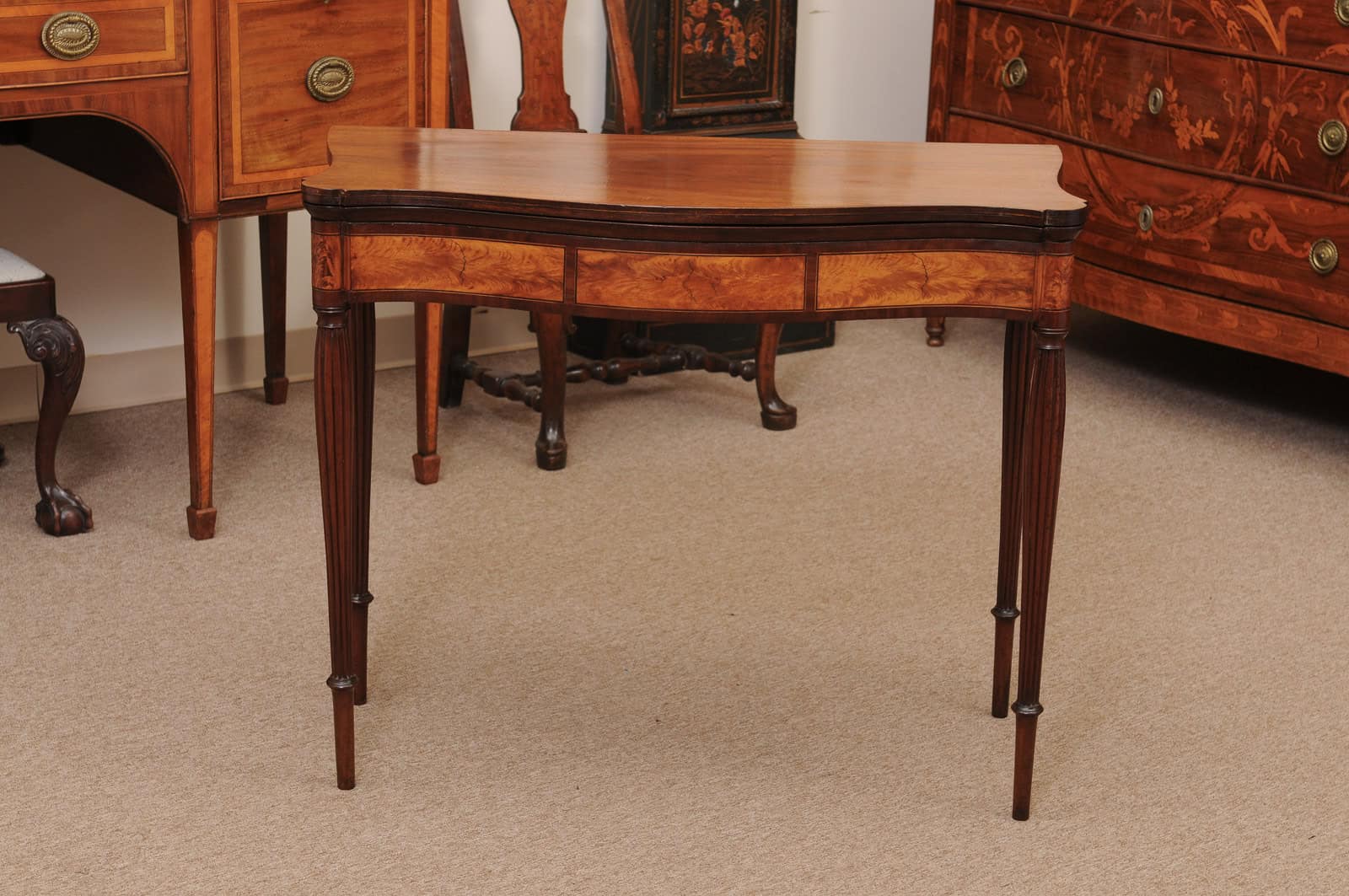 American Game Table in Maple & Mahogany with Reeded Legs, Possibly Salem, MD, Ca. 1815 - Image 15