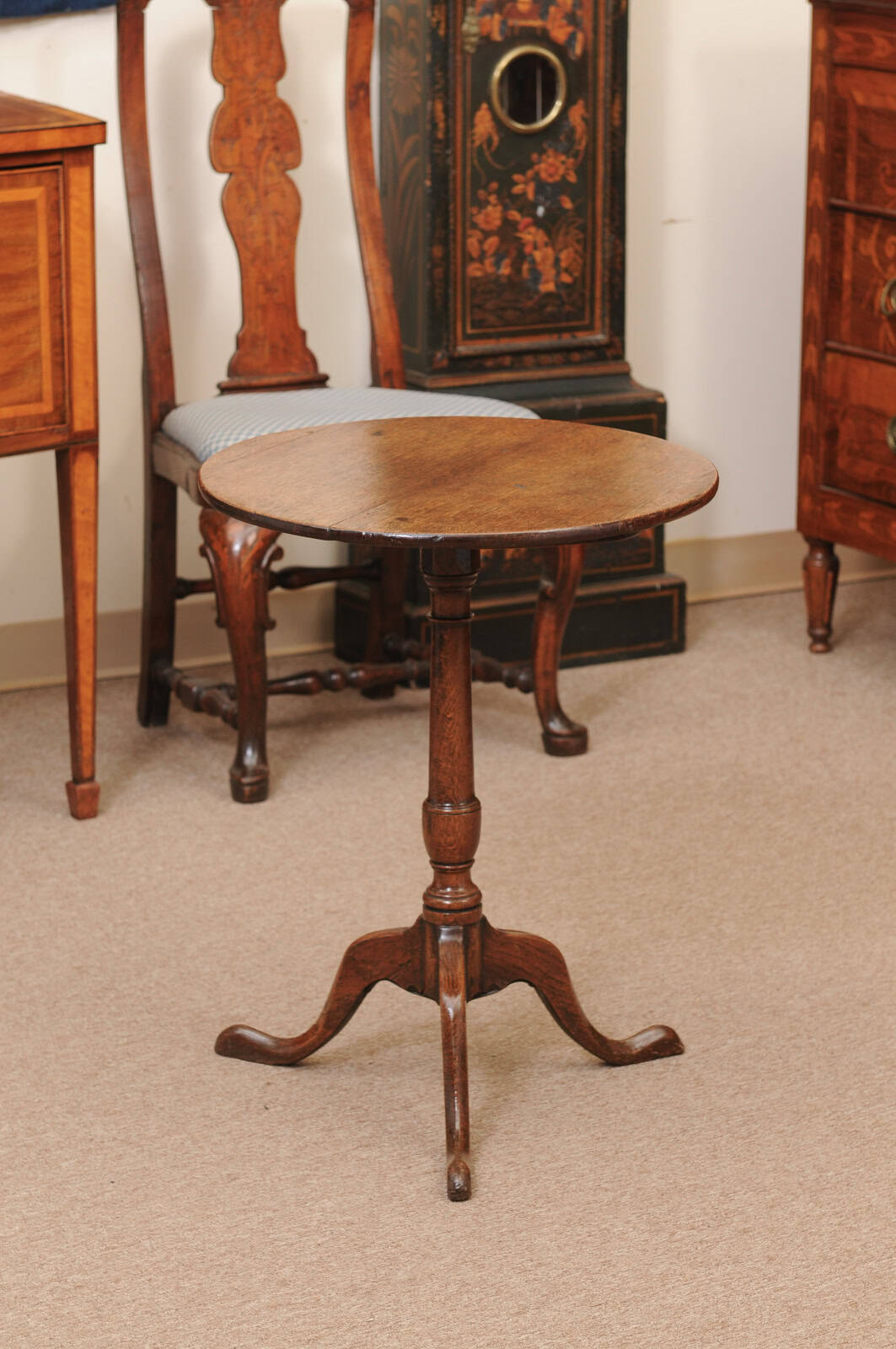 English Late 18th Century Oak Round Tilt Top Table with Tripod Base & Pad Feet - Image 13