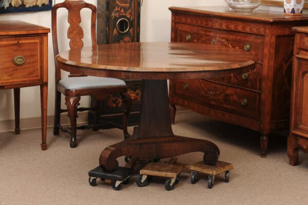 English 19th Century Rosewood Center Table with Pedestal Base and Scroll Feet - Image 10