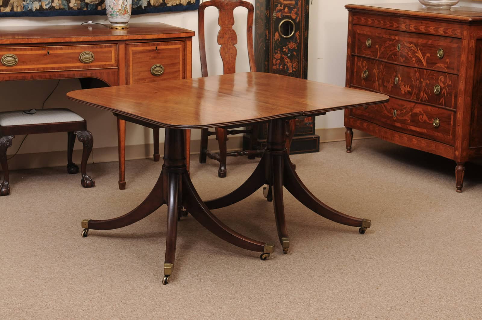 English George III Style Double Pedestal Dining Table with 2 Leaves and Splayed Legs on Castor Feet, Early 20th Century - Image 3