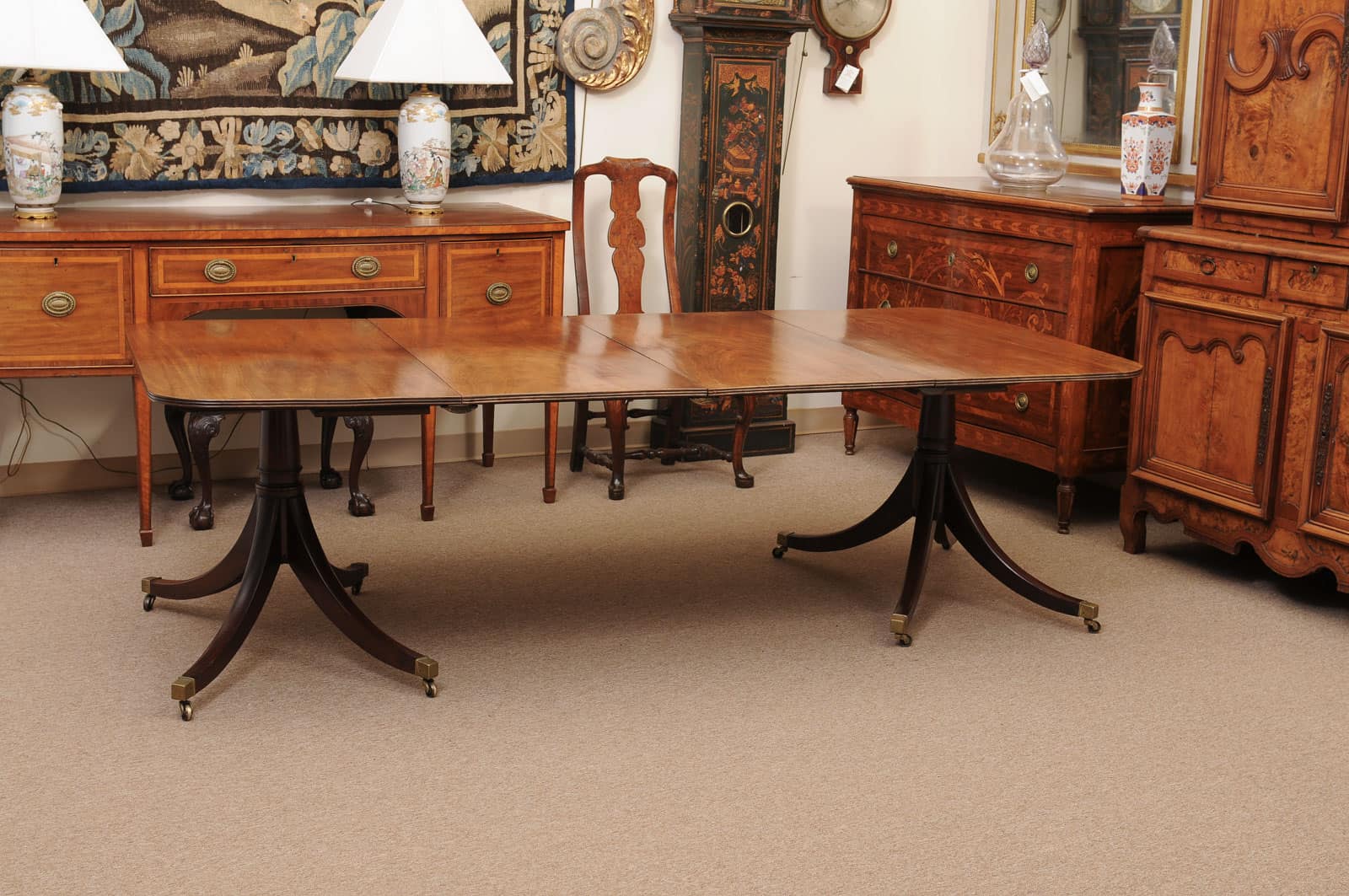 English George III Style Double Pedestal Dining Table with 2 Leaves and Splayed Legs on Castor Feet, Early 20th Century - Image 8